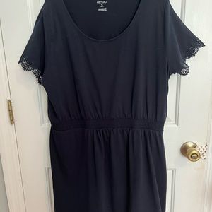 XL Navy dress with lace sleeve trim and bottom fringe detailing.